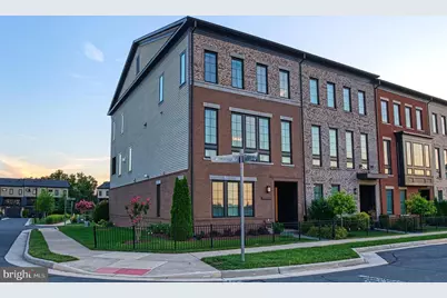 44621 Uptown Row Drive, Ashburn, VA 20147 - Photo 4