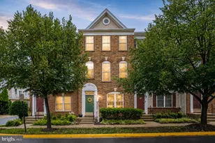 42813 Flannigan Terrace, Chantilly, VA 20152 - Photo 2