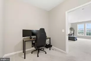 24682 Byrne Meadow Square, Aldie, VA 20105 - Photo 10