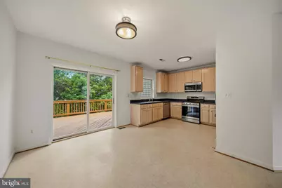 25251 Dunvegan Square, Chantilly, VA 20152 - Photo 12