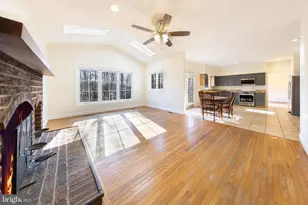 36767 Pelham Ct, Purcellville, VA 20132 - Photo 8