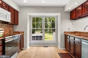 22 Fenton Wood Dr, Sterling, VA 20165 - Photo 14