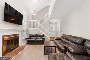 22 Fenton Wood Dr, Sterling, VA 20165 - Photo 10