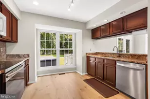 22 Fenton Wood Dr, Sterling, VA 20165 - Photo 16