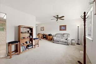 7 Red Wing Ct, Sterling, VA 20164 - Photo 12