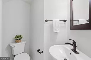 21833 Baldwin Square, Sterling, VA 20164 - Photo 14