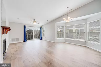 20596 Cornstalk Terrace #302, Ashburn, VA 20147 - Photo 2
