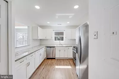 20596 Cornstalk Terrace #302, Ashburn, VA 20147 - Photo 6