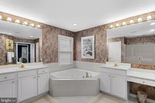 18417 Lanier Island Square, Leesburg, VA 20176 - Photo 32