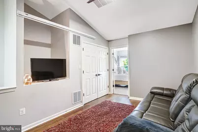42790 Cedar Hedge Street, Chantilly, VA 20152 - Photo 32