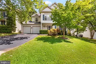17204 Rosecliff Ct, Round Hill, VA 20141 - Photo 1