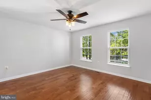 17204 Rosecliff Ct, Round Hill, VA 20141 - Photo 6