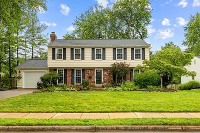 1205 Bradfield Drive SW, Leesburg, VA 20175 - Photo 2
