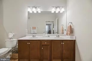 21610 Hawksbill High Cir, Sterling, VA 20164 - Photo 20