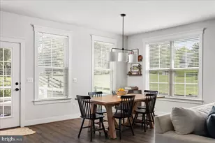 35928 Platinum Dr, Round Hill, VA 20141 - Photo 16