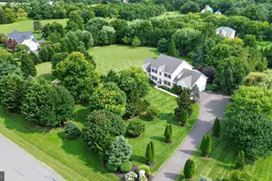 37849 Wright Farm Dr, Purcellville, VA 20132 - Photo 2