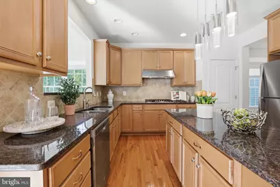 25209 Eisenhower Drive, Chantilly, VA 20152 - Photo 16