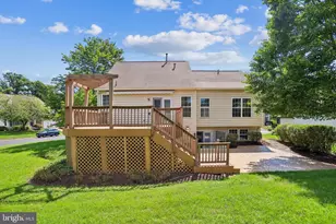 43081 Binkley Cir, Leesburg, VA 20176 - Photo 2