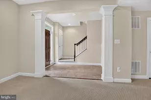 24949 Earlsford Dr, Chantilly, VA 20152 - Photo 2