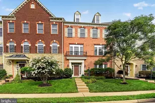 24949 Earlsford Dr, Chantilly, VA 20152 - Photo 1