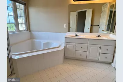 19217 Sweig Terrace, Leesburg, VA 20176 - Photo 12