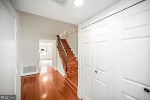 108 Plum Tree Ct, Sterling, VA 20164 - Photo 4