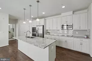 43091 Wynridge Dr, Broadlands, VA 20148 - Photo 2