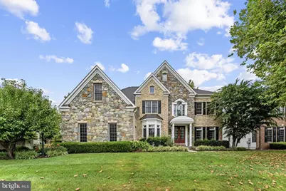 25717 Summerbank Court, Chantilly, VA 20152 - Photo 2