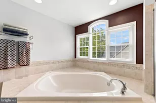 25717 Summerbank Ct, Chantilly, VA 20152 - Photo 60