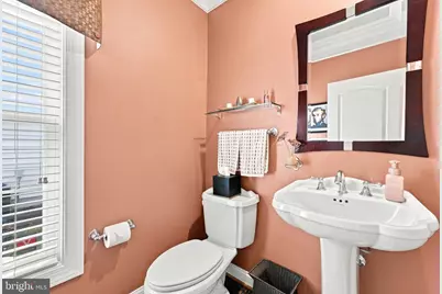 25717 Summerbank Court, Chantilly, VA 20152 - Photo 18