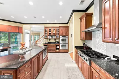 25717 Summerbank Court, Chantilly, VA 20152 - Photo 38