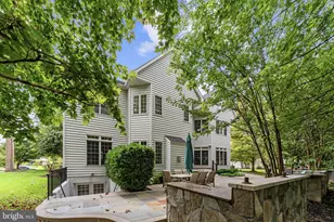 25717 Summerbank Ct, Chantilly, VA 20152 - Photo 128