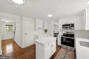 107 Appletree Dr NE, Leesburg, VA 20176 - Photo 10