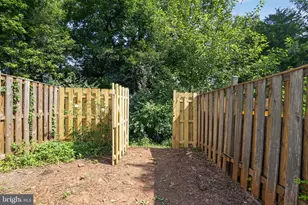 32 Palmer Ct, Sterling, VA 20165 - Photo 10