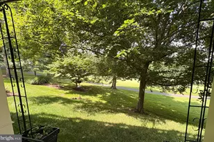 20251 Water Mark Pl, Sterling, VA 20165 - Photo 2