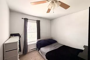 115 E Concord Ct, Sterling, VA 20164 - Photo 14