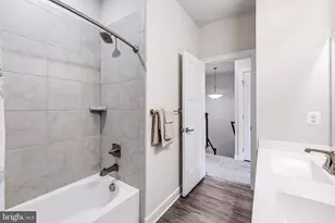 42621 Burbank Terrace, Sterling, VA 20166 - Photo 46