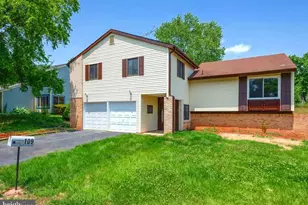 109 Biscayne Ct, Sterling, VA 20164 - Photo 1