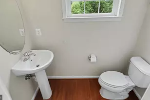 42371 Trellis Square, Brambleton, VA 20148 - Photo 32