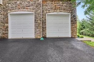 42371 Trellis Square, Brambleton, VA 20148 - Photo 4