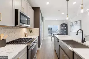 42591 Black Angus Dr, Ashburn, VA 20148 - Photo 6