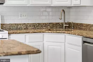 20750 Bridalveil Falls Terrace, Sterling, VA 20165 - Photo 14