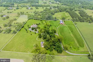 19949 Pleasant Meadow Ln, Purcellville, VA 20132 - Photo 1