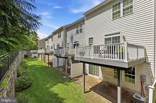 20200 Center Brook Square, Sterling, VA 20165 - Photo 36