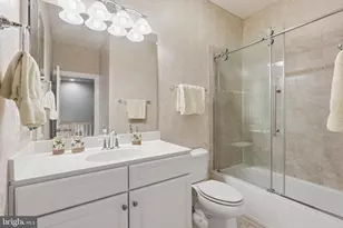 20200 Center Brook Square, Sterling, VA 20165 - Photo 30