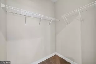 21630 Hawksbill High Cir, Sterling, VA 20164 - Photo 28