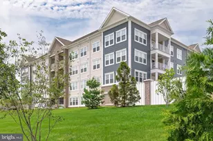 21630 Hawksbill High Cir, Sterling, VA 20164 - Photo 38