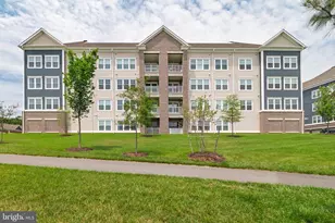 21630 Hawksbill High Cir, Sterling, VA 20164 - Photo 40