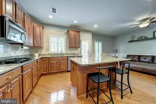 22739 Balduck Terrace, Brambleton, VA 20148 - Photo 16