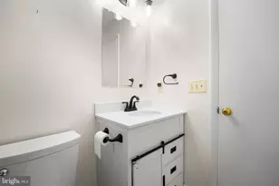 6 Sugarland Square Ct, Sterling, VA 20164 - Photo 20